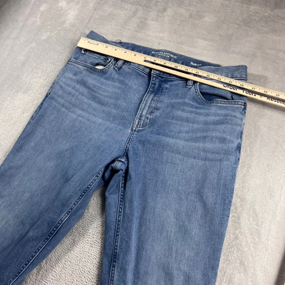 Banana Republic Traveler Jeans Mens 33x34 Slim Fit Light Wash Blue Denim Pants